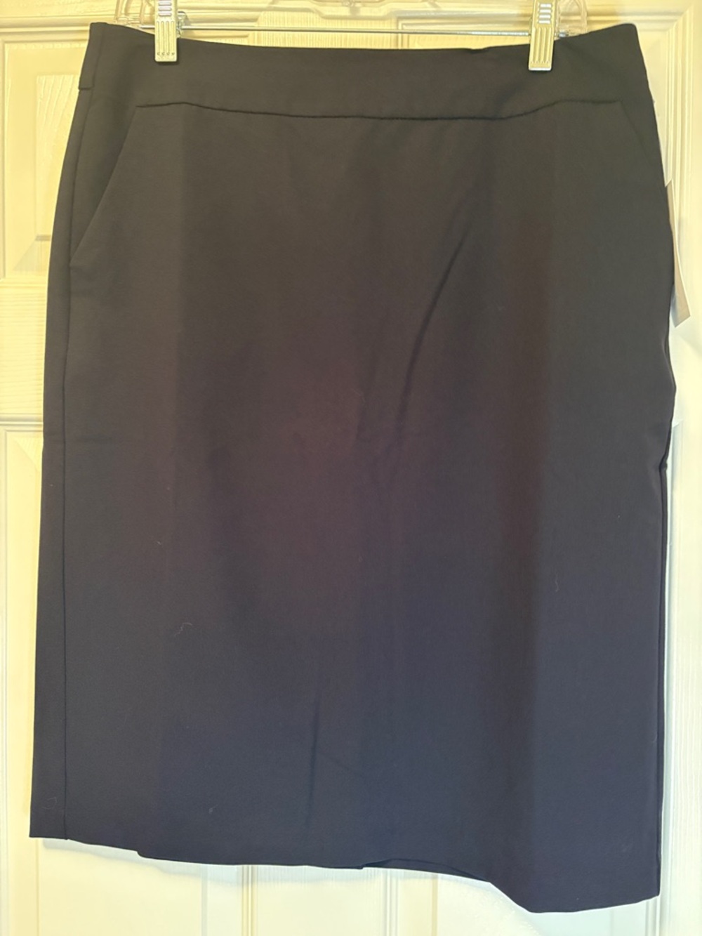 Liz Claiborne Dark Navy Pencil Skirt - Sleek Office Staple